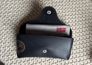 Funda y gamuza para Gafas Ray-Ban Negra