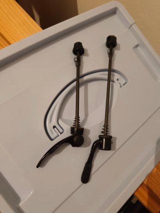Set de 2 Cierres Rápidos Mavic y Tacx