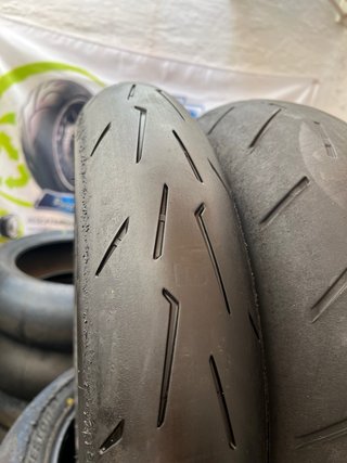 Pareja neumáticos continental y Pirelli