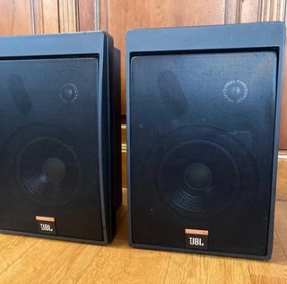 4 Altavoces JBL Control 5