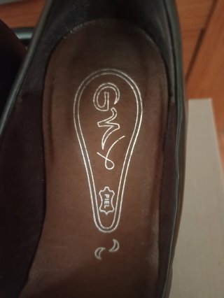 Zapatos de salón de piel negros