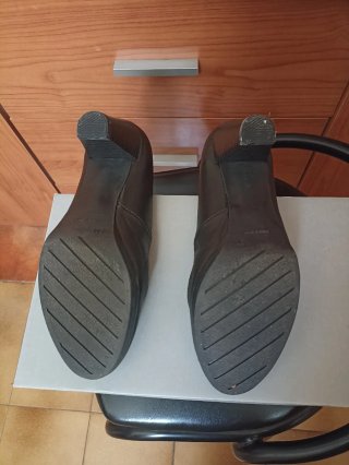 Zapatos de salón de piel negros