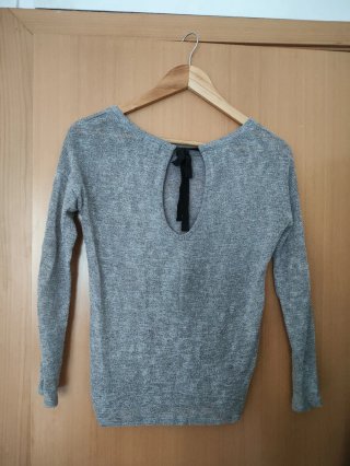 Jersey Gris Bershka Espalda Abierta