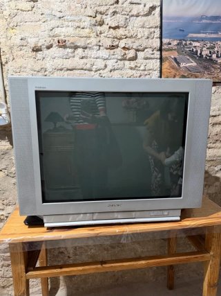 Sony Trinitron KV-29FX30E CRT TV