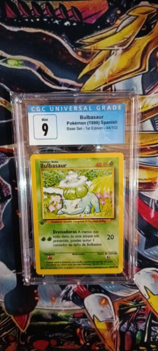 Carta Pokémon Bulbasaur Base Set 1st Edición CGC 9
