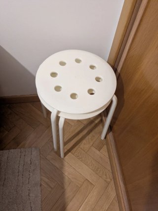 Taburetes cocina apilables blancos