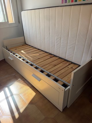 Cama nido blanca con somier de láminas