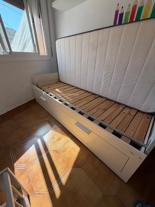 Cama nido blanca con somier de láminas