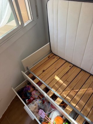 Cama nido blanca con somier de láminas