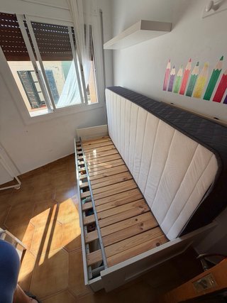 Cama nido blanca con somier de láminas