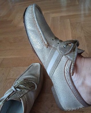 Zapatos flexibles ultracómodos Dorados Barrats