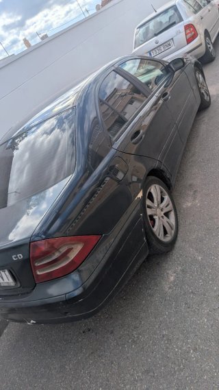 Mercedes-Benz Clase C 2004