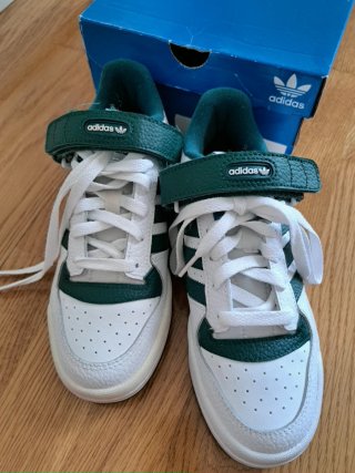 Zapatillas Adidas Forum Low Blancas y Verdes nueva