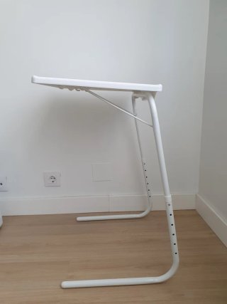 Mesa auxiliar plegable blanca