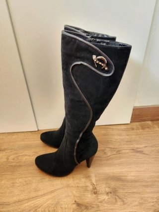 Botas de cuero gamuza (ante).