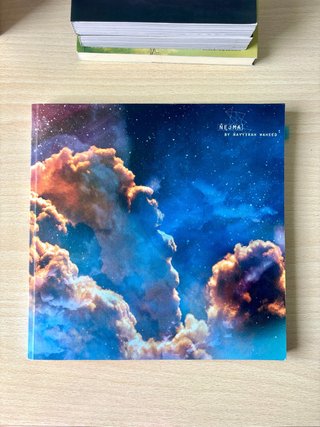 Libro Nejma, de Nayyirah Waheed.