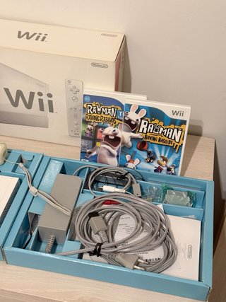 Consola Nintendo Wii Blanca con 2 juegos
