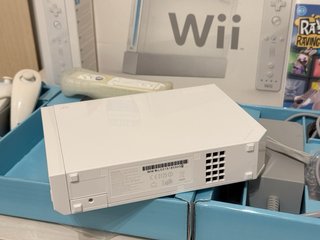 Consola Nintendo Wii Blanca con 2 juegos