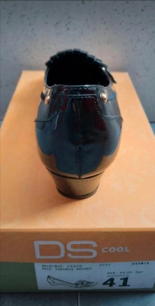 Zapatos DS Cool Negros de Charol