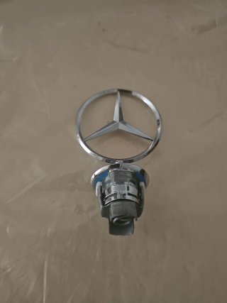 Estrella Mercedes Benz Cromada