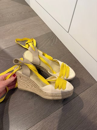 Sandalias de esparto con lazos
