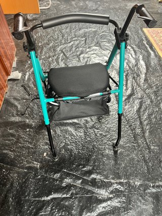 Andador Zen con asiento sin estrenar
