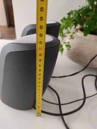 Altavoces Logitech Negros y Grises