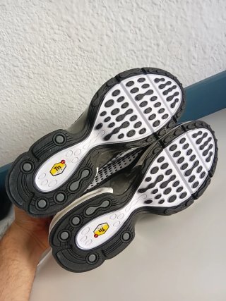 Nike Air Max Plus Tn Zapatillas Blancas Negras