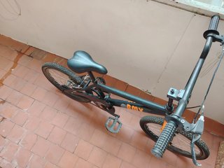 Bicicleta BMX Negra
