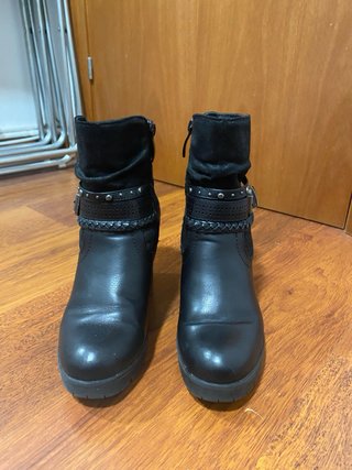 Botines Negros Vintage con Hebillas