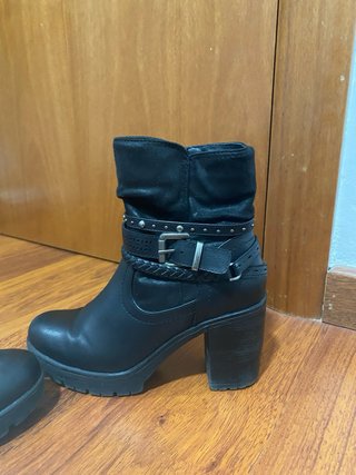 Botines Negros Vintage con Hebillas