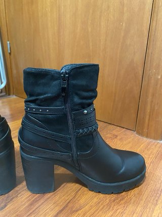 Botines Negros Vintage con Hebillas