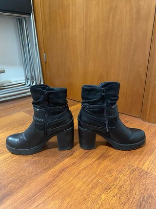 Botines Negros Vintage con Hebillas