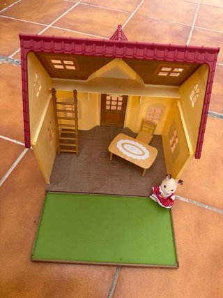 Sylvanian families. Casa de muñecas con sus ratonc