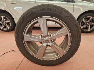 Llanta volvo en 16"