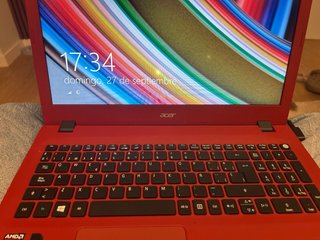 Ordenador Acer Rojo