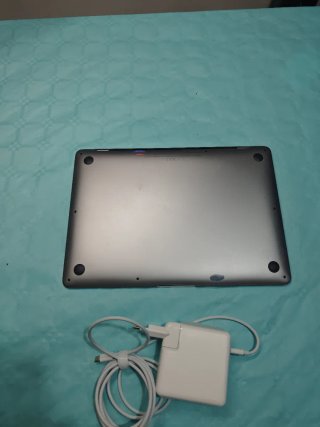 MacBook Air(9.1) 13" i5 8GB 512GB  batería nueva