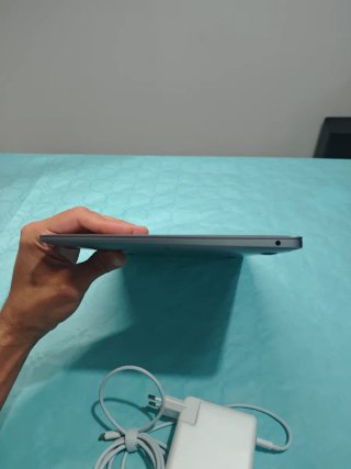 MacBook Air(9.1) 13" i5 8GB 512GB  batería nueva