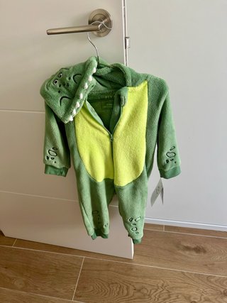 Pijama Infantil Dinosaurio Pixar Talla 9-12 meses