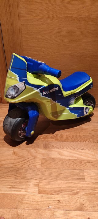 Moto correpasillos Juguettos