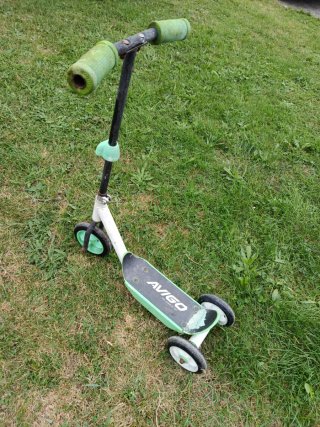 Patinete 3 Ruedas AVIGO Verde