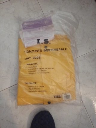 Conjunto Impermeable I.S. Amarillo Talla L