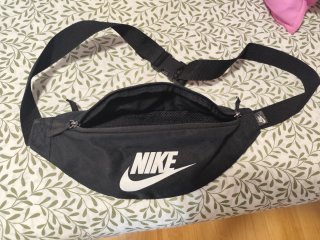 Riñonera Nike Negra