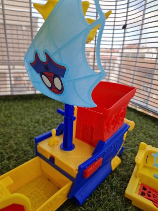 Barco Spidey y su Superequipo