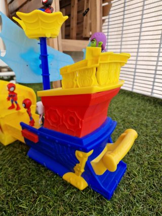 Barco Spidey y su Superequipo