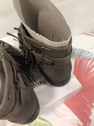 Botines Mustang Topo con Flecos
