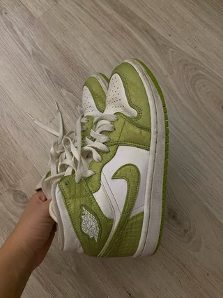Zapatillas Nike Air Jordan 1 Verde Blanco.