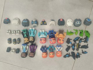 Lote de 35 piezas de juguetes desmontables