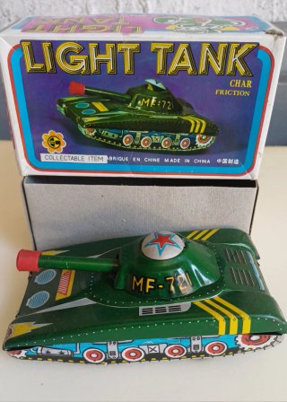 Giocattolo di latta vintage Light Tank