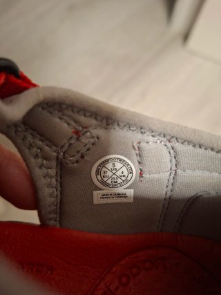 Sandalias Keen Talla 37 Rojas y Grises